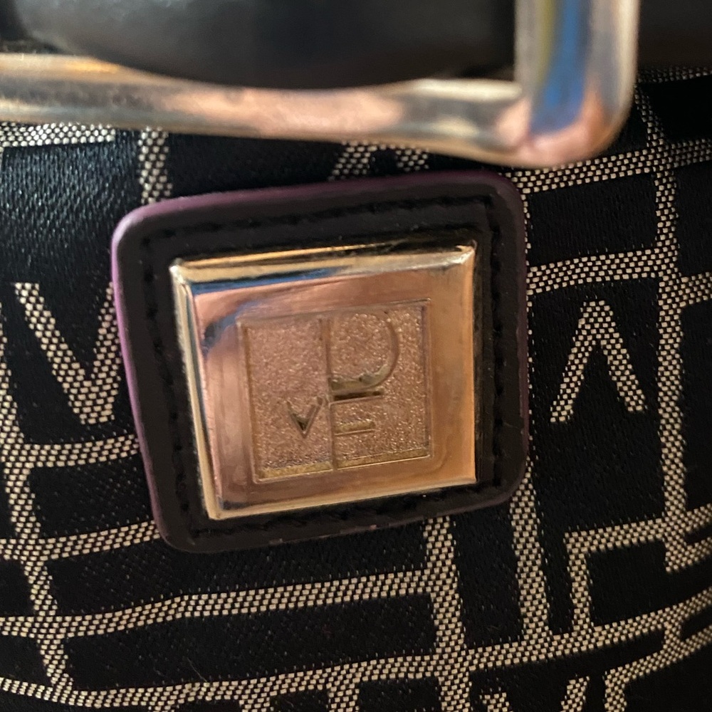 ☘️Diane Von Furstenberg DVF Randa Bucket Tote Bag. Office/carry on/overnight - Picture 2 of 11